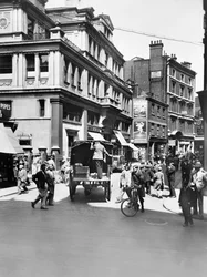 Calle Leadenhall mirando al oeste, Ciudad de Londres, antes de 1933