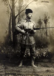 Theodore Roosevelt en piel de gamo, Dakota Teritory c.1885 (foto en blanco y negro)
