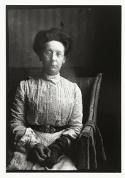 Retrato de Margaretha Breitner, la hermana del fotógrafo