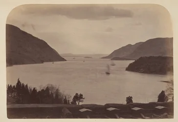 Río Hudson visto desde la Academia Militar de los Estados Unidos en West Point, Nueva York, 1867