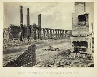 Ruinas del depósito de trenes de Charleston, S.C., 1865
