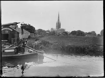 Catedral de Norwich desde Pull