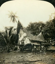 Una cabaña nativa, Sariba, Nueva Guinea Británica, c. 1909