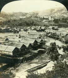 El pueblo de Ela-Varia, Nueva Guinea Británica, c1909
