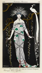 Gran vestido de noche de brocado de plata. Costumes Parisiens n.º 73. Peluca azul, aigrettes. Mujeres representadas con vestidos de noche de brocado de plata, zapatillas rojas y peluca azul con tocado plateado; al fondo aparece un pavo real blanco sobre