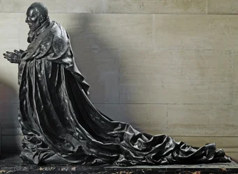 Cardenal René de Birague en oración