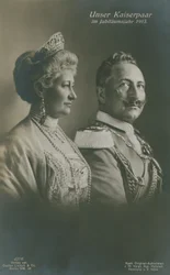 El Kaiser Guillermo II y la Emperatriz Augusta Victoria de Alemania en sus Bodas de Plata
