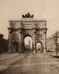 Munchen / Múnich: Siegestor (foto b/n)