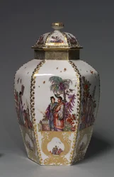 Jarrón cubierto, fabricante Fábrica de Porcelana de Meissen, Alemania, c.1728-1730