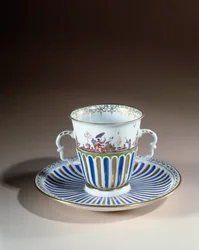 Arte alemán: Jarra con trembleuse decorada en porcelana de Meissen
