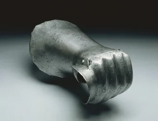 Guante de justa, c.1560-80
