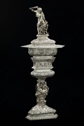 Copa y tapa de obra maestra