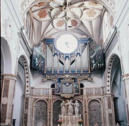 Órgano en la iglesia de Santa Ana, c.1480-1537