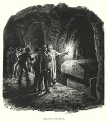 Serapeum de Saqqara, tumba de los toros sagrados Apis adorados en el Antiguo Egipto