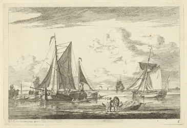 Playa y mar con varios barcos.