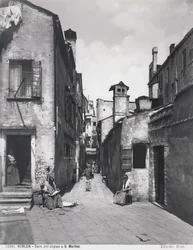 Venecia, Calle dellAngiolo en San Martino, c.1890