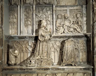 Arte gótico: Sepultura de Juan de Padilla (1490-1521). Hidalgo y revolucionario castellano, conocido por su participación en la Guerra de las Comunidades de Castilla. Escultura de mármol de Gil de Siloe, circa 1500. Burgos, Museo de Burgos