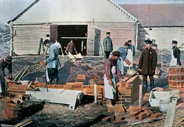 Constructores fuera de Moscú, Rusia, c1890