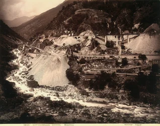 Un tramo del ferrocarril de San Gotardo entre Giornico y Biasca
