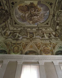 La caída de Faetón (1625) - Fresco en trampantojo de Carlone - Techo del salón del antiguo castillo medieval (1320) - Cagnes sur Mer, Alpes Marítimos (06)