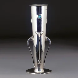 Jarrón Cymric de plata y turquesa, 1901