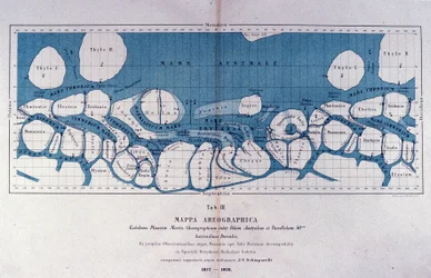 Mapa del planeta Marte de Giovanni Virginio Schiaparelli (1835-1910), astrofísico. Observó configuraciones rectilíneas en el planeta Marte, a las que llamó los canales marcianos (canali). 1877-1878