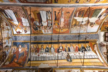 La bóveda de la Capilla Botoneri con relatos de la Pasión de Cristo