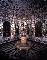 Esquina del Salón Chino ejecutado enteramente en porcelana, 1769