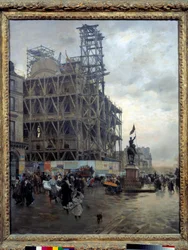 Vista de la Plaza de las Pirámides en París en 1875. Los parisinos cruzan la plaza cerca de un sitio de construcción