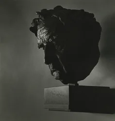 La cabeza de Vaughan Williams en el Royal Festival Hall