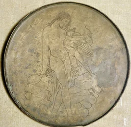 Arte griego: Afrodita y Eros. Espejo de bronce. 350 a.C., Museo del Louvre