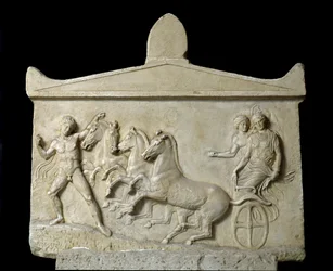 Arte griego: relieve dedicado a Hermes y las ninfas