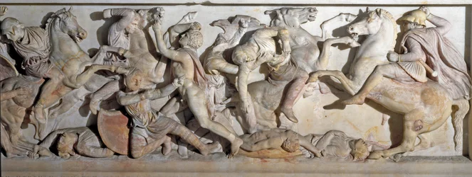 Arte griego: sarcófago de Alejandro Magno. Vista de los relieves que representan la Batalla de Issos en 333 a.C. entre griegos y persas. De la necrópolis fenicia de Sidón