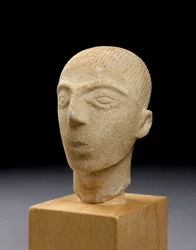 Cabeza de una figura cicládica, Amorgos
