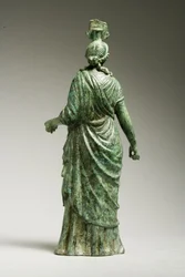 Vista trasera de una estatua de Isis Fortuna, helenística, siglo I a.C.-siglo I d.C. (detalle)
