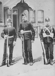 Cabo y soldados, los Buffs, c1880