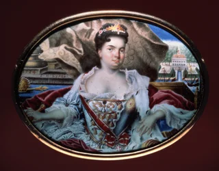 Retrato de Catalina I (1684-1727) con una vista de Catherinenhof. Obra de Grigori Semyonovich Musiklysky (1670- después de 1739), esmalte sobre oro