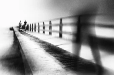 Un paseo misterioso por el muelle