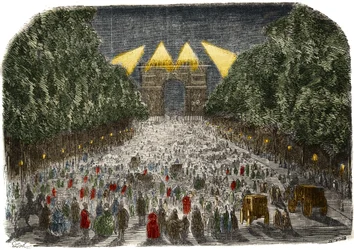 Multitud admirando la iluminación eléctrica del Arco de Triunfo y de los Campos Elíseos en París los días 26 y 27 de octubre