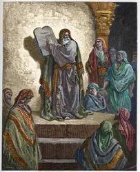 Esdras el escriba lee la Ley al pueblo - grabado en «La Biblia ilustrada» de Gustave Doré (1832-1883) - grabado de «La Biblia de Doré»