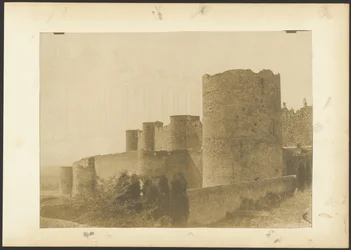 [Murallas de Carcassone]