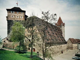 Vista del Mauthalle, originalmente construido como almacén de grano en c.1500