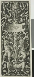Panel de adorno con dos muchachos desnudos sobre las piernas de un sátiro