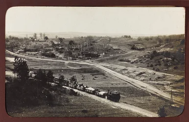 Primera Guerra Mundial: Ucrania en los años 1914-1916 durante la invasión del ejército alemán. Tren de carga