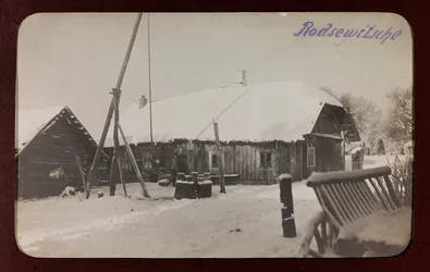 Primera Guerra Mundial: Ucrania en los años 1914-1916 durante la invasión del ejército alemán. Vista con nieve