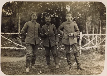 Primera Guerra Mundial: Ucrania en los años 1914-1916 durante la invasión del ejército alemán. Grupo de soldados