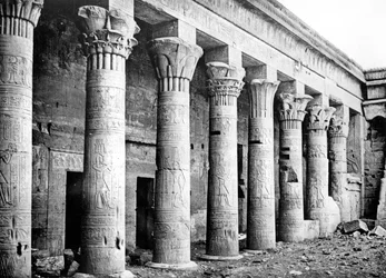 Columnas orientales, Templo de Isis, Philae, Nubia, Egipto, 1887
