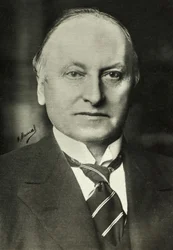 Retrato de Lord Georges Curzon (foto)
