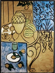 Interior, amarillo y azul