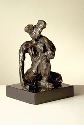 Mujer sentada (bronce)